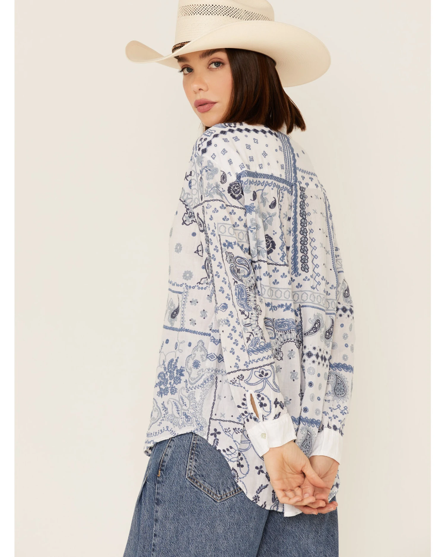 Johnny Was Women's Vanya Schiffu Oversized Shirt 4 Johnny Was Women's Vanya Schiffu Oversized Shirt - Image 2