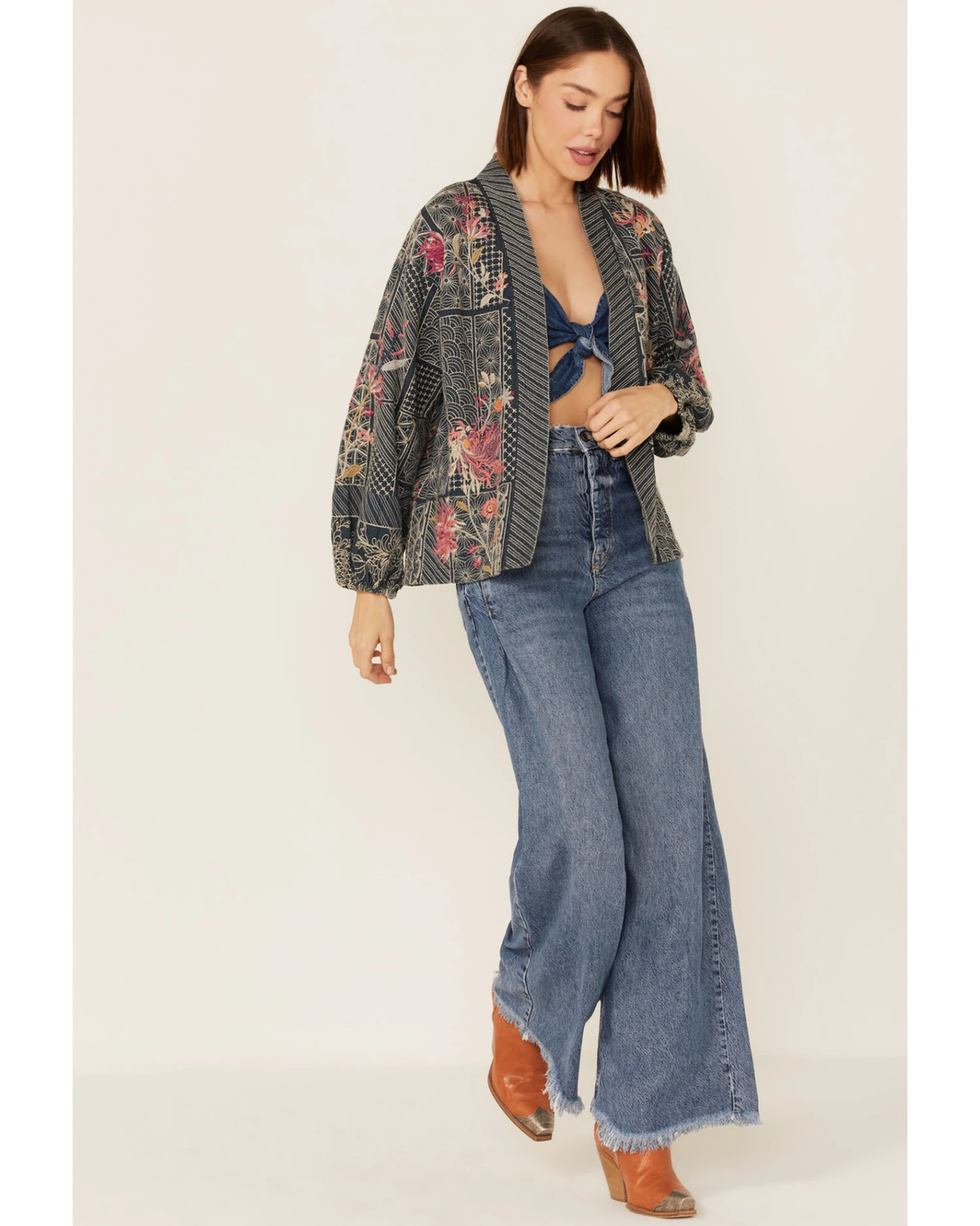 Johnny Was Women's Viviana Bishop Sleeve Denim Kimono 6 Johnny Was Women's Viviana Bishop Sleeve Denim Kimono - Image 4