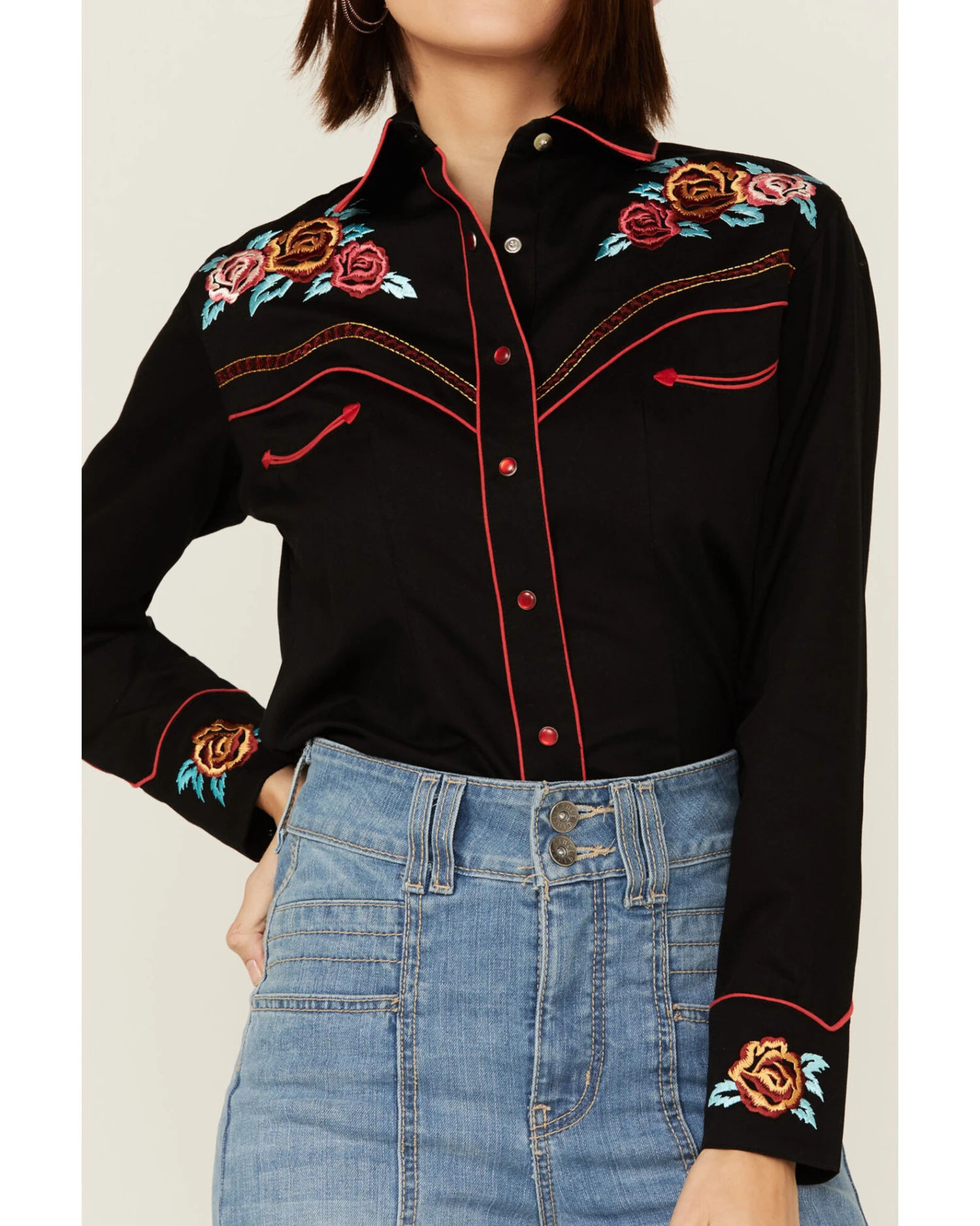 Rockmount Ranchwear Women's Vintage Rose Bouquet Embroidered Pearl Snap Western Shirt 6 Rockmount Ranchwear Women's Vintage Rose Bouquet Embroidered Pearl Snap Western Shirt - Image 4