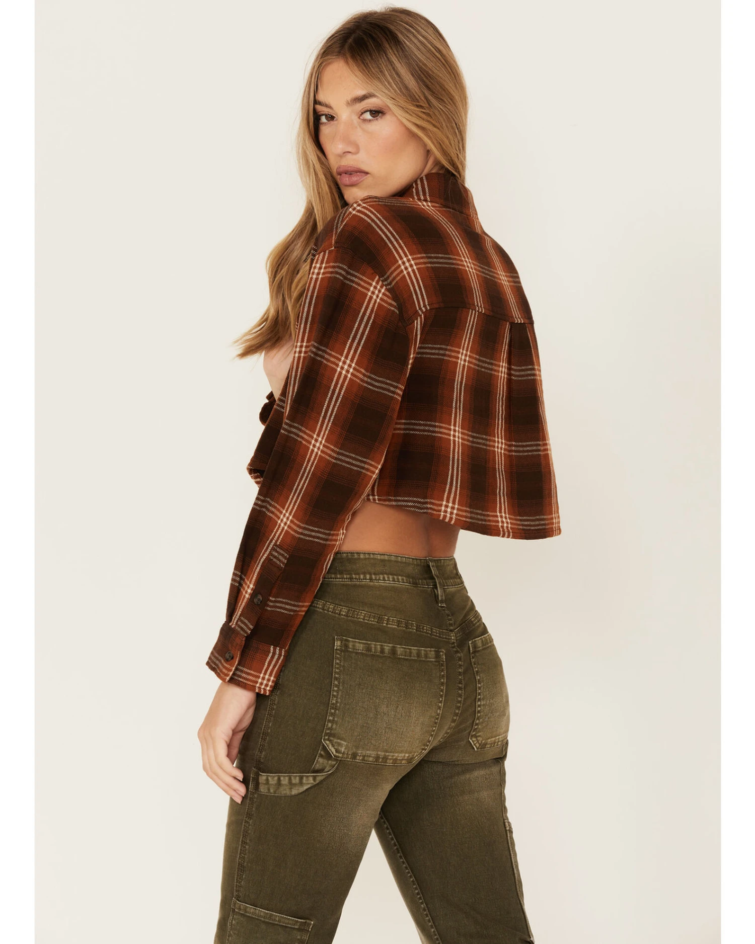 Cleo + Wolf Women's Plaid Print Cropped Shirt 4 Cleo + Wolf Women's Plaid Print Cropped Shirt - Image 2