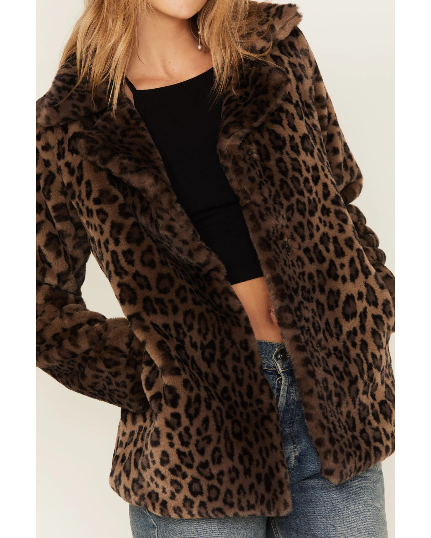 Shyanne Women's Leopard Print Faux Fur Coat 3 Shyanne Women's Leopard Print Faux Fur Coat